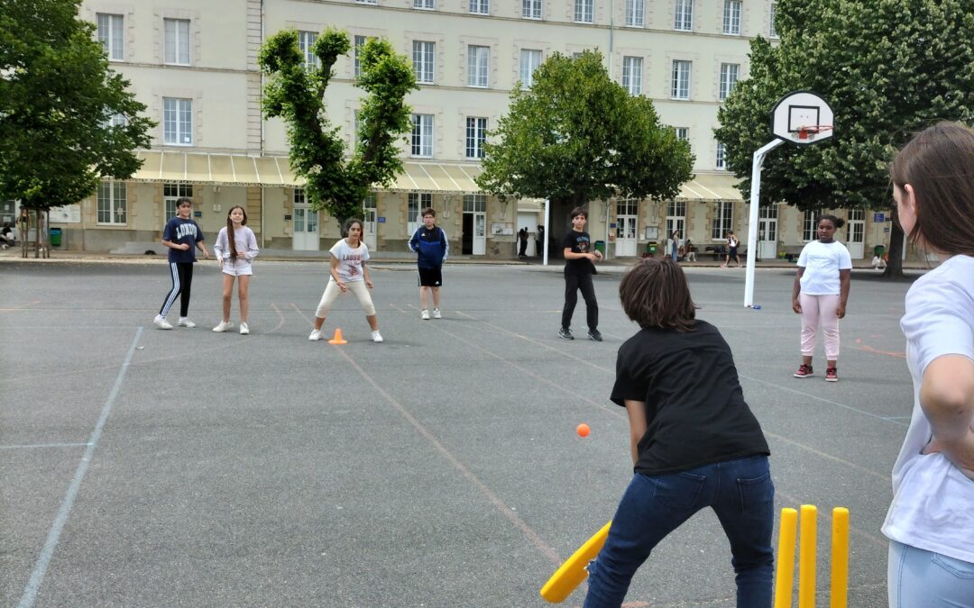 Cricket in English at Victor Hugo