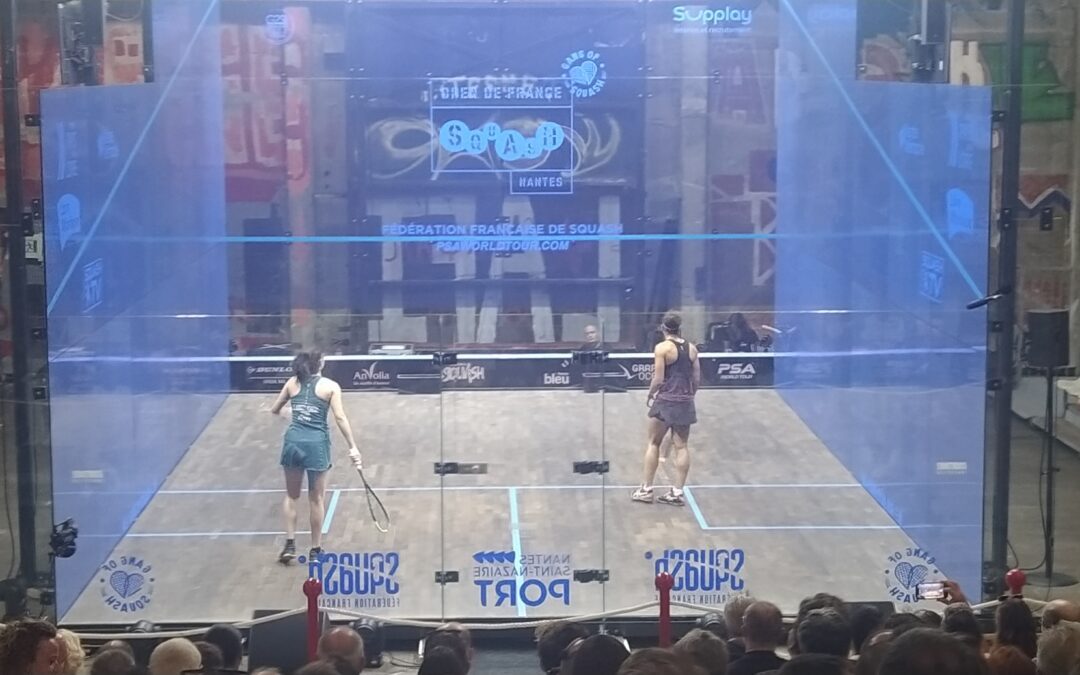 Deux classes découvrent le squash !